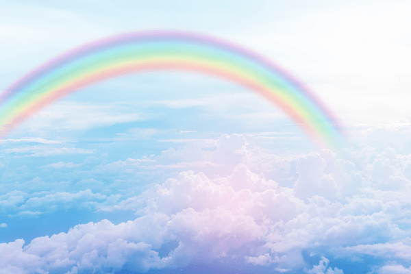 虹がかかった空